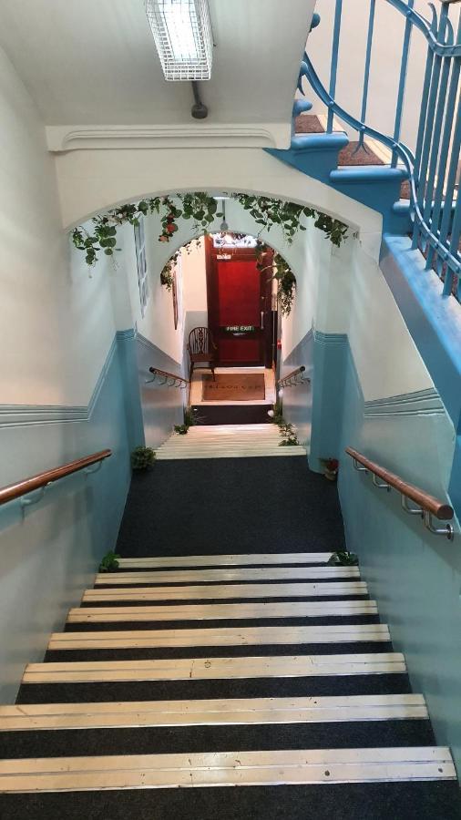 Hostal Mrs Potts Cardiff