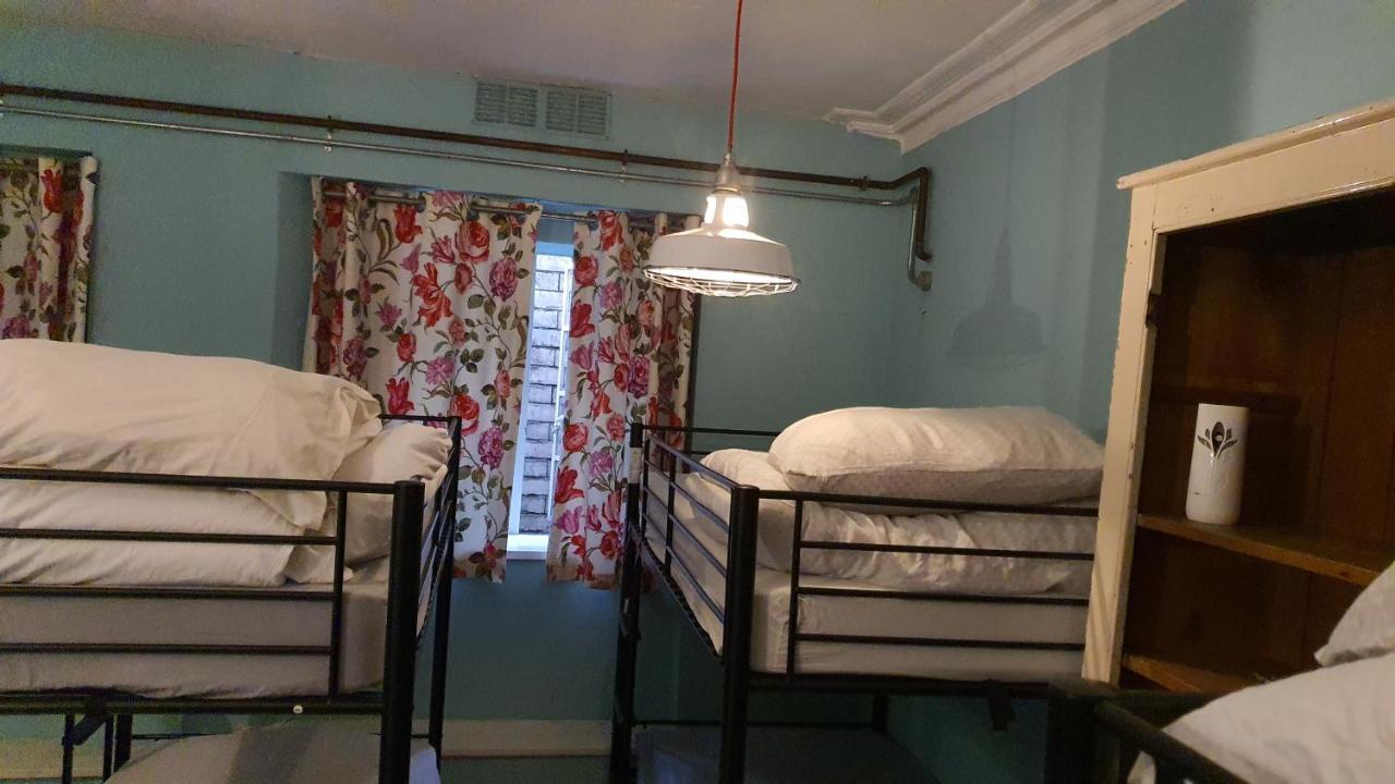 Hostal Mrs Potts *