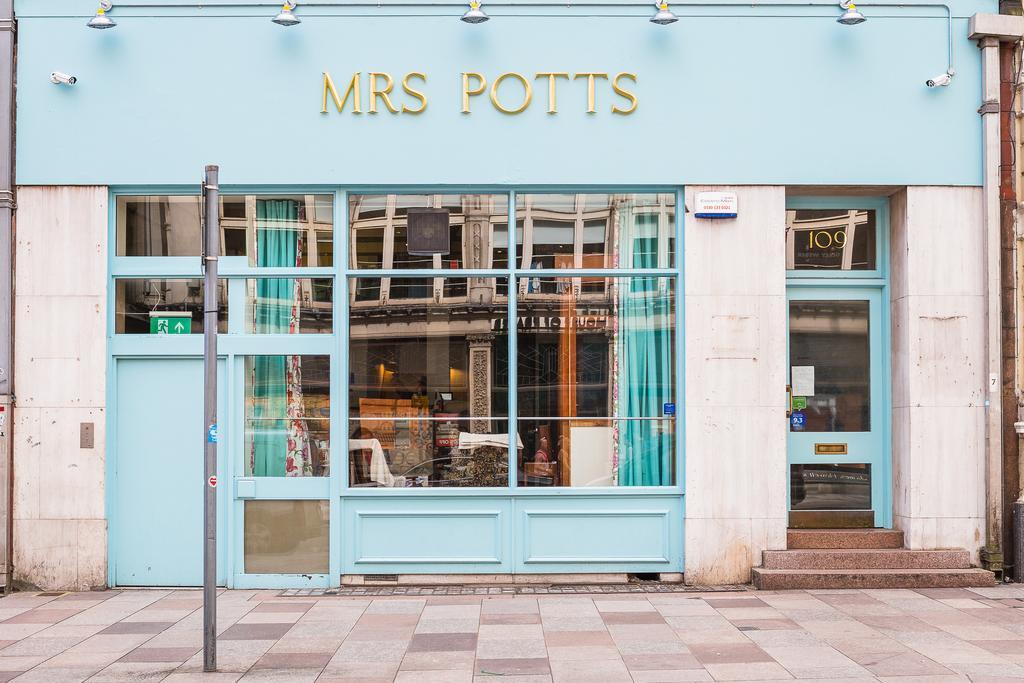 Hostal Mrs Potts *