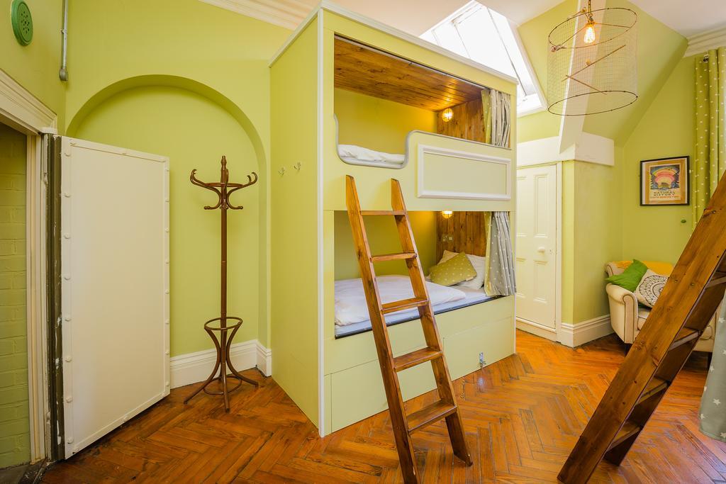 Mrs Potts Hostal Cardiff
